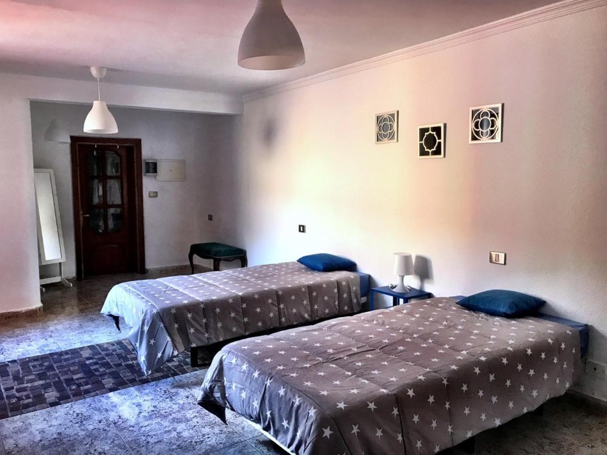 הוילה קנדלריה Casa Amarilla Junto Al Mar מראה חיצוני תמונה